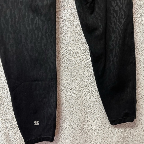 Sweaty Betty All Day 7/8 Leggings Black Animal Emboss Print | size XS - Picture 6 of 10